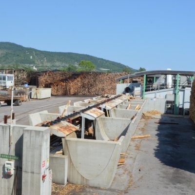 vista aerea della linea di produzione Alpilegno a Monfalcone