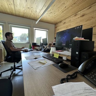 postazioni di lavoro negli uffici Il Pane Quotidiano